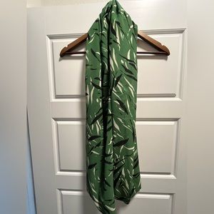 Daniel Rainn infinity scarf NWT